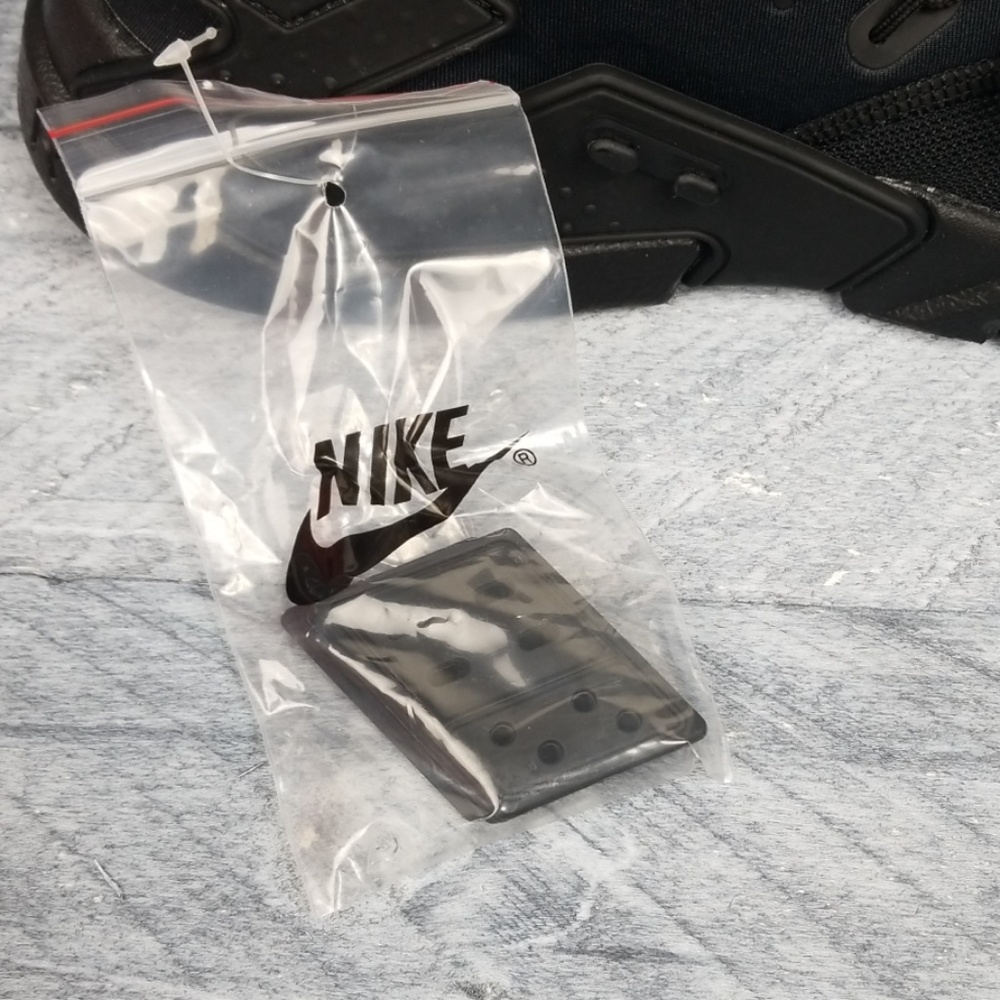 Sold New Nike Air Huarache Drift - Picture 5 of 7